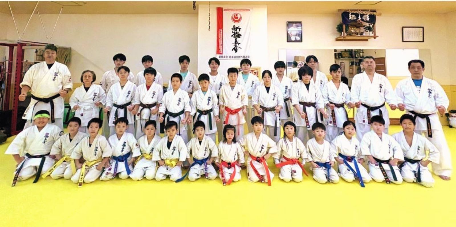 新極真会 外舘道場の集合写真